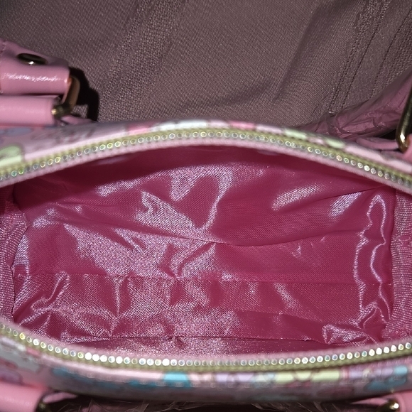 Hello Kitty Pink Handbag - Picture 9 of 10